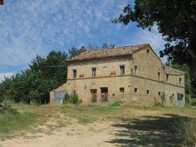 Landhuis te koop in Itali - Marken / Marche - Monterubbiano -  145.000