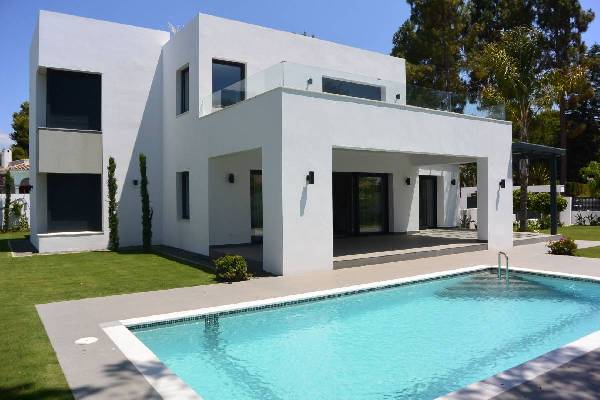 Villa te koop in Spanje - Andalusi - Costa del Sol - Estepona -  2.100.000