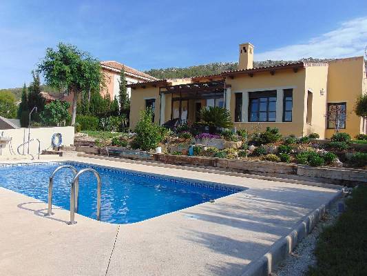 Villa te koop in Spanje - Valencia (Regio) - Costa Blanca - Javea (Xabia) -  450.000
