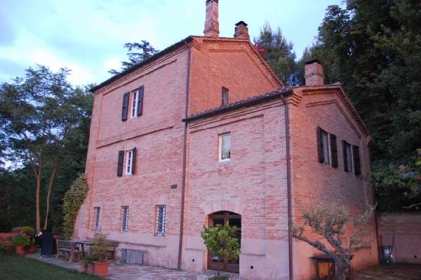 Villa te koop in Itali - Marken / Marche - Sant Angelo in Pontana -  330.000