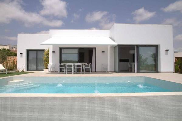 Villa te koop in Spanje - Valencia (Regio) - Costa Blanca - Orihuela Costa -  550.000