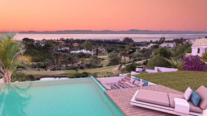 Villa te koop in Spanje - Andalusi - Costa del Sol - Estepona -  1.350.000