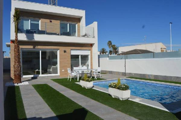 Villa te koop in Spanje - Valencia (Regio) - Costa Blanca - Pilar De La Horadada -  249.000
