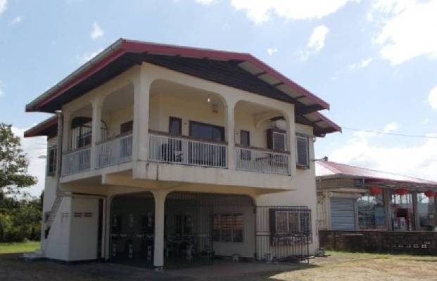Suriname ~ Paramaribo - Woonhuis