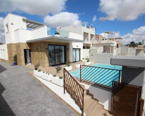 Villa te koop in Spanje - Valencia (Regio) - Costa Blanca - Campoamor -  569.000