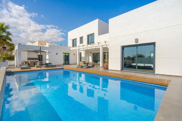 Villa te koop in Spanje - Valencia (Regio) - Costa Blanca - Moraira -  845.000