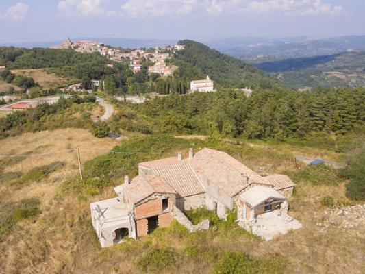 (Woon)boerderij te koop in Italië - Toscane - CINIGIANO - € 285.000