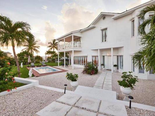 Villa te koop in Bahama`s - Nassau - $ 1.750.000