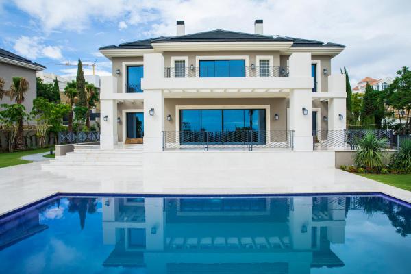 Villa te koop in Spanje - Andalusi - Costa del Sol - Benahavis -  290.000