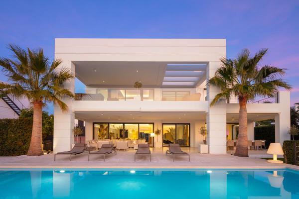 Villa te koop in Spanje - Andalusi - Costa del Sol - Nueva Andalucia -  3.500.000