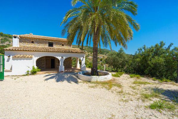 Villa te koop in Spanje - Valencia (Regio) - Costa Blanca - Zona Benimeit -  395.000