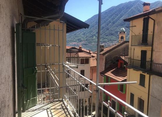 Itali� ~ Comomeer - Tussenwoning