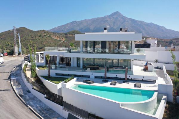 Villa te koop in Spanje - Andalusi - Costa del Sol - Marbella -  2.800.000