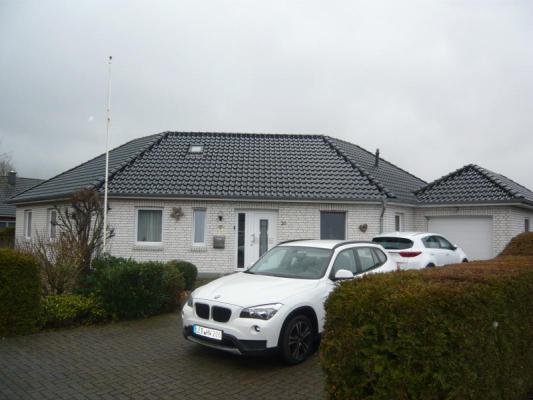 Deutschland ~ Niedersachsen ~ Ost-Friesland - Bungalow