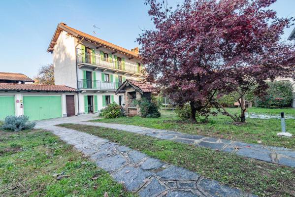 Woonhuis te koop in Itali - Lago Maggiore - Paruzzaro -  370.000