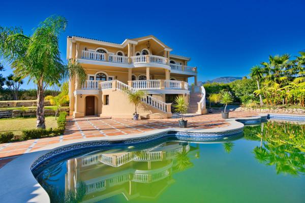 Vakantiehuis te koop in Spanje - Andalusi - Costa del Sol - Estepona - New Golden Mile -  2.900.000