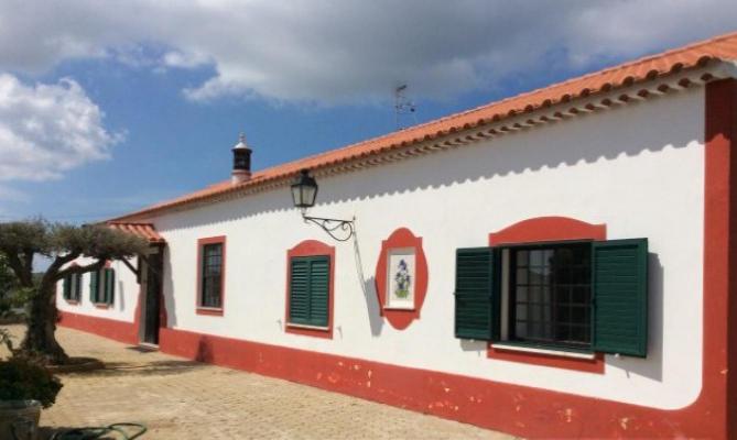 B & B / Pension te koop in Portugal - Algarve - Faro - Lagos - Luz -  1.400.000