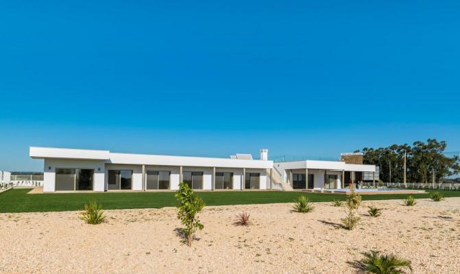 Villa te koop in Portugal - Algarve - Faro - Lagos - Odiáxere - € 2.000.000