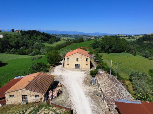 Italien ~ Marche - Landhaus