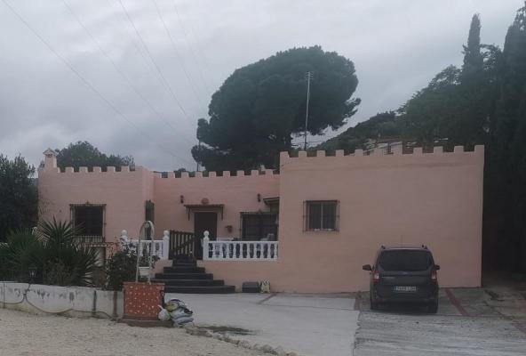 Villa te koop in Spanje - Andalusi - Mlaga - Alhaurin De La Torre -  450.000