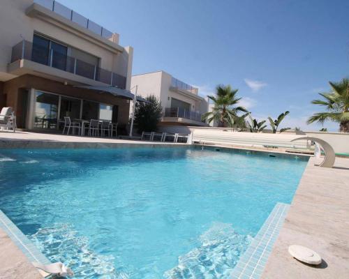Villa te koop in Spanje - Valencia (Regio) - Alicante (prov.) - San Miguel De Salinas -  375.000