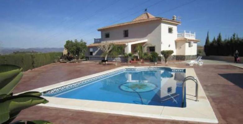Villa te koop in Spanje - Andalusi - Mlaga - Alhaurin De La Torre -  510.000