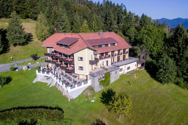 Hotel / Rest. / Caf for sale in Austria - Krnten - Hermagor -  1.450.000