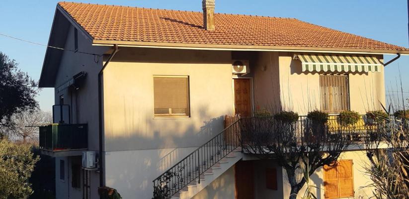 Appartement te koop in Itali - Marken / Marche - San Costanzo -  145.000