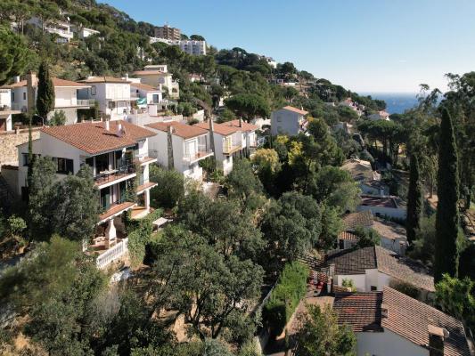 2-onder-1-kap te koop in Spanje - Cataloni - Costa Brava - Santa Cristina D`aro -  285.000