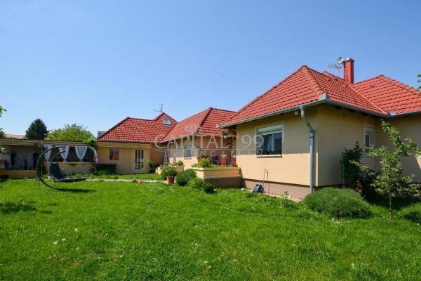 Villa te koop in Hongarije - Pannonia (West) - Balaton - Cserszegtomaj - € 275.000