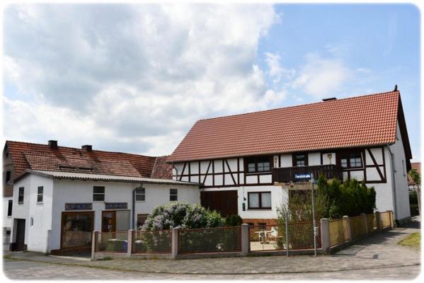 Duitsland ~ Hessen ~ Sauerland - (Woon)boerderij