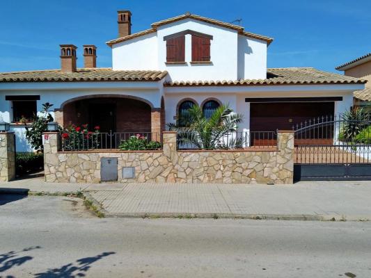 Villa te koop in Spanje - Catalonië - Costa Brava - Calonge - € 550.000