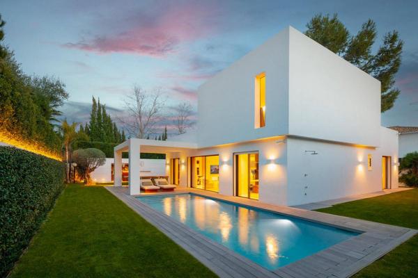 Villa te koop in Spanje - Andalusi - Costa del Sol - San Pedro Alcantara -  1.800.000