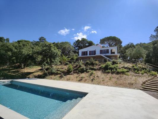 Villa te koop in Spanje - Catalonië - Costa Brava - Santa Cristina D`aro - € 530.000