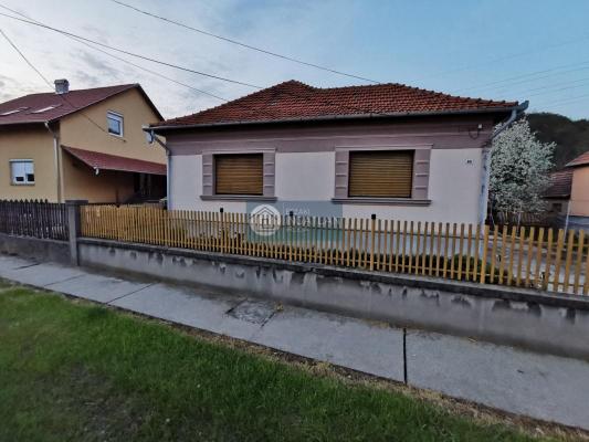 Woonhuis te koop in Hongarije - Eger-Tokaj (Noord) - Borsod-Abaúj-Zemplén - Dubicsány - € 59.000