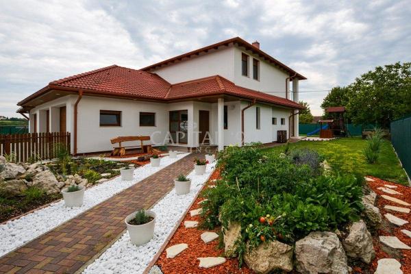 Villa te koop in Hongarije - Pannonia (West) - Balaton - Cserszegtomaj - € 490.000