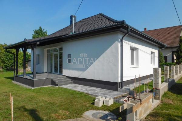 Villa te koop in Hongarije - Pannonia (West) - Balaton - Balatonkeresztr -  230.000