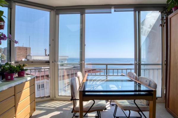 Appartement te koop in Spanje - Catalonië - Costa Brava - Platja D`aro - € 235.000