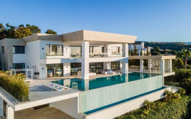 Villa te koop in Spanje - Andalusië - Costa del Sol - Benahavis - € 6.990.000