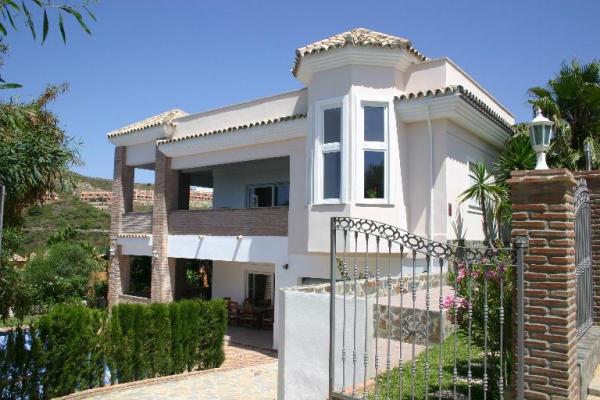 Villa te koop in Spanje - Andalusi - Costa del Sol - Benahavis -  1.995.000