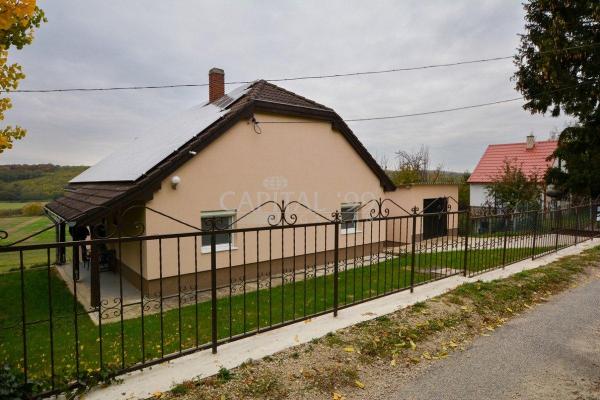 Villa te koop in Hongarije - Pannonia (West) - Balaton - Rezi -  220.000