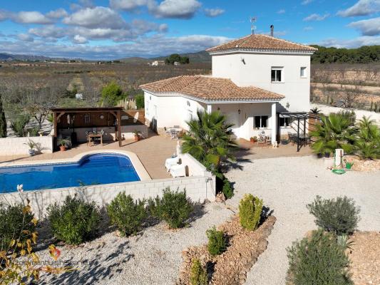Villa te koop in Spanje - Valencia (Regio) - Alicante (prov.) - Pinoso (El Pinós) - € 449.950