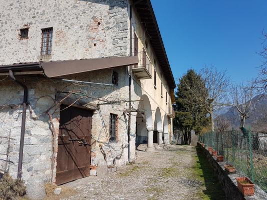 (Woon)boerderij te koop in Italië - Lombardije - Idro - € 990.000
