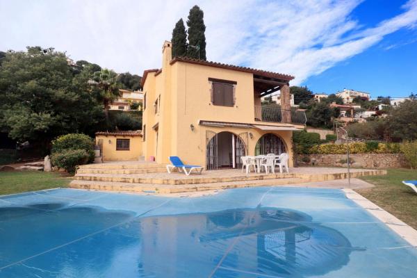 Villa te koop in Spanje - Cataloni - Costa Brava - Calonge -  395.000