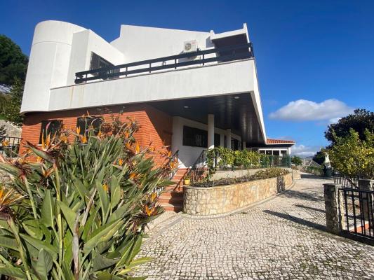 Portugal ~ Leiria ~ Alcobaa - Haus