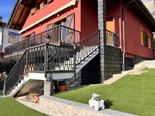 Villa te koop in Italië - Comomeer - Dizzasco - € 550.000