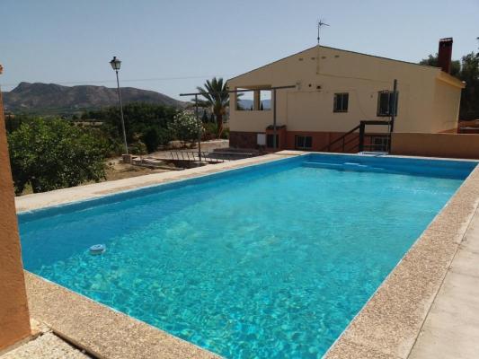 Villa te koop in Spanje - Andalusi - Mlaga - Alhaurin El Grande -  385.000