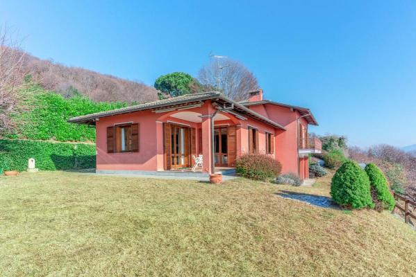 Villa te koop in Itali - Lago Maggiore - Lesa -  1.170.000