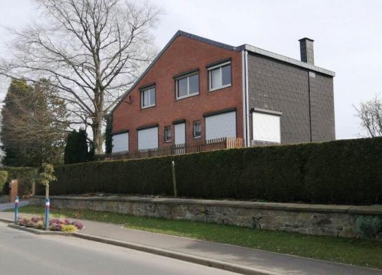 Belgi ~ Walloni ~ Prov. Luik / Eifel - Woonhuis
