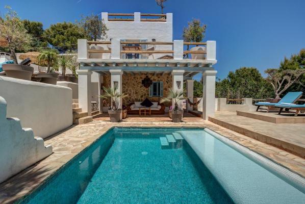 Villa te koop in Spanje - Balearen - Ibiza - Cala Carbo -  0